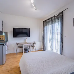 1 Proche Airbus à St Martin Du Touch Appartement